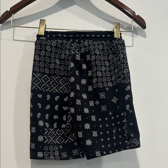 Levi's Black bandana Patterned Kids Casual Shorts boys size 6 - Picture 5 of 6